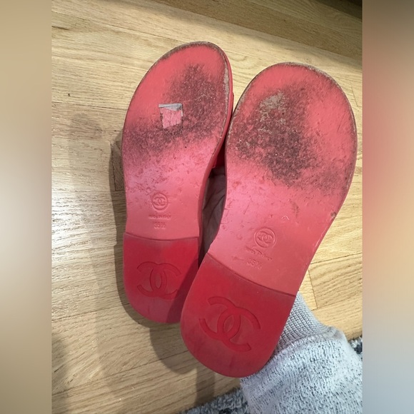 Chanel sandal gently worn in great condition - Picture 5 of 5